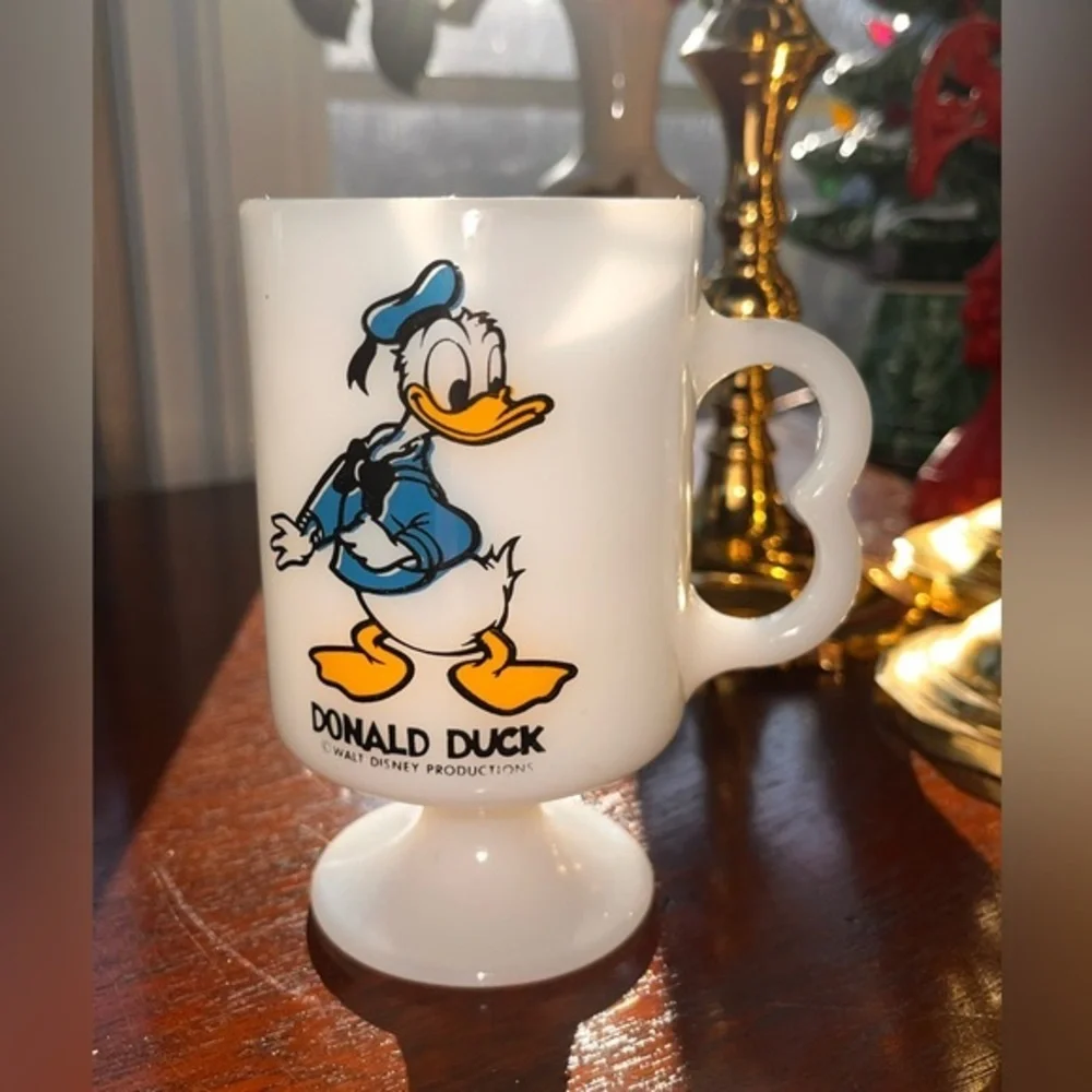 Vintage Disney's Pedestal Mug, Disney's Donald Duck Pedestal Cup, 1980's